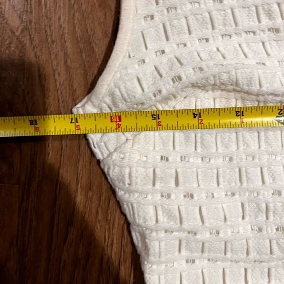 Cupcakes and Cashmere Matilda' Lacey Eyelet Dress deep V crocheted white dress - Picture 6 of 8